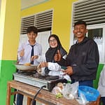 Peserta Didik MTsN 2 Tanah Datar Mengikuti Ujian Praktek