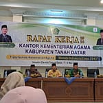 RAPAT KERJA KANTOR KEMENTERIAN AGAMA KABUPATEN TANAH DATAR DI ISLAMIC CENTER PAGARUYUNG