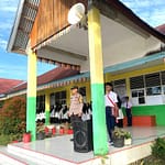 MTsN 2 TANAH DATAR MELAKSANAKAN UPACARA BENDERA DALAM RANGKA PEMBINAAN KEPADA PESERTA DIDIK