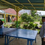 Bapak Kemenag Tanah Datar Memberikan Apresiasi Terhadap Kegiatan Ekstrakurikuler Pimpong kepada Peserta Didik MTsN 2 Tanah Datar