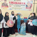 MTsN 2 Tanah Datar Tegaskan Komitmen pada Ekoteologi; Ubah Barang Bekas Menjadi Karya Bernilai
