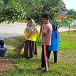 MTsN 2 Tanah Datar Melaksanakan Gotong Royong Persiapan PKKM dan Lomba Bola Takraw HAB Kemenag