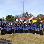 Keluarga Besar MTsN 2 Tanah Datar Khidmat Mengikuti Upacara Hari Lahir Pancasila di Kecamatan Salimpaung