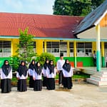 Kapolsek Salimpaung Menjadi Pembina Upacara di MTsN 2 Tanah Datar, Sosialisasi Tertib Lalu Lintas hingga Bahaya Bullying