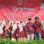 Memeriahkan HUT RI ke-81, Keluarga Besar MTsN 2 Tanah Datar Antusias Mengikuti Jalan Jantung Sehat Kecamatan Salimpaung