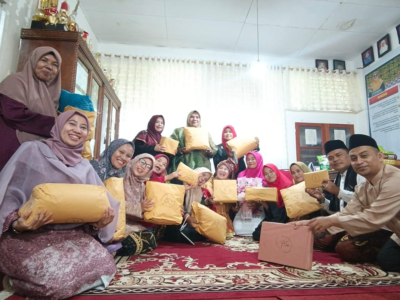 Serba Serbi Kegiatan Memperingati Hari Guru Nasional ke-80 dengan Tema ...